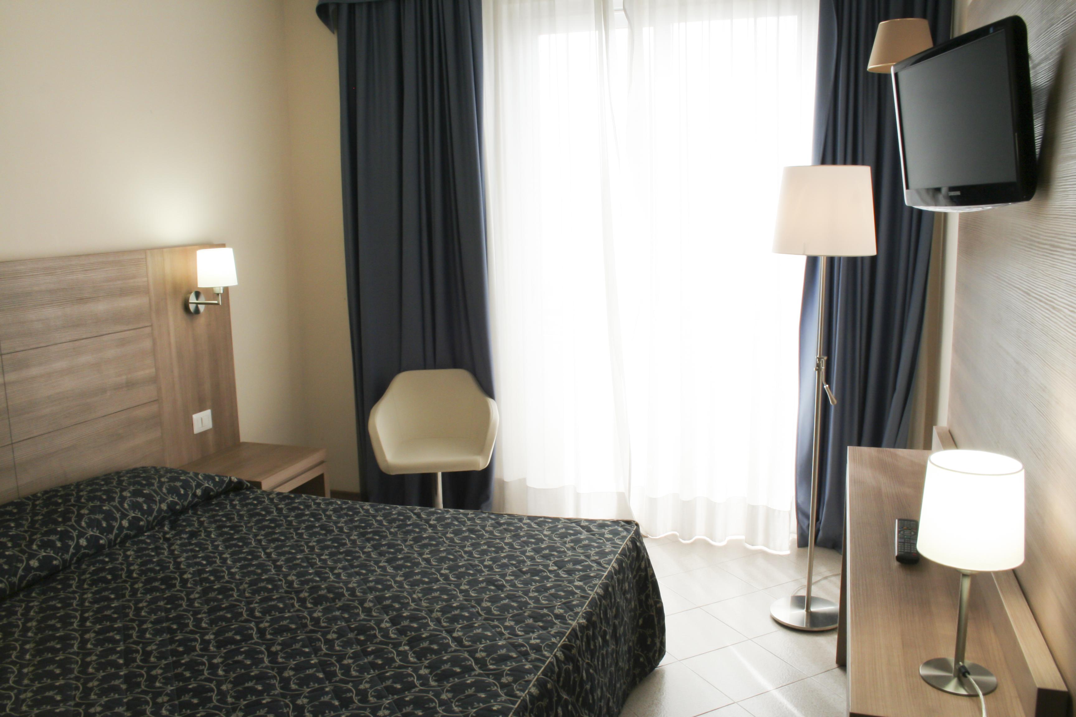 Hotel Mediterraneo Civitavecchia Exterior photo