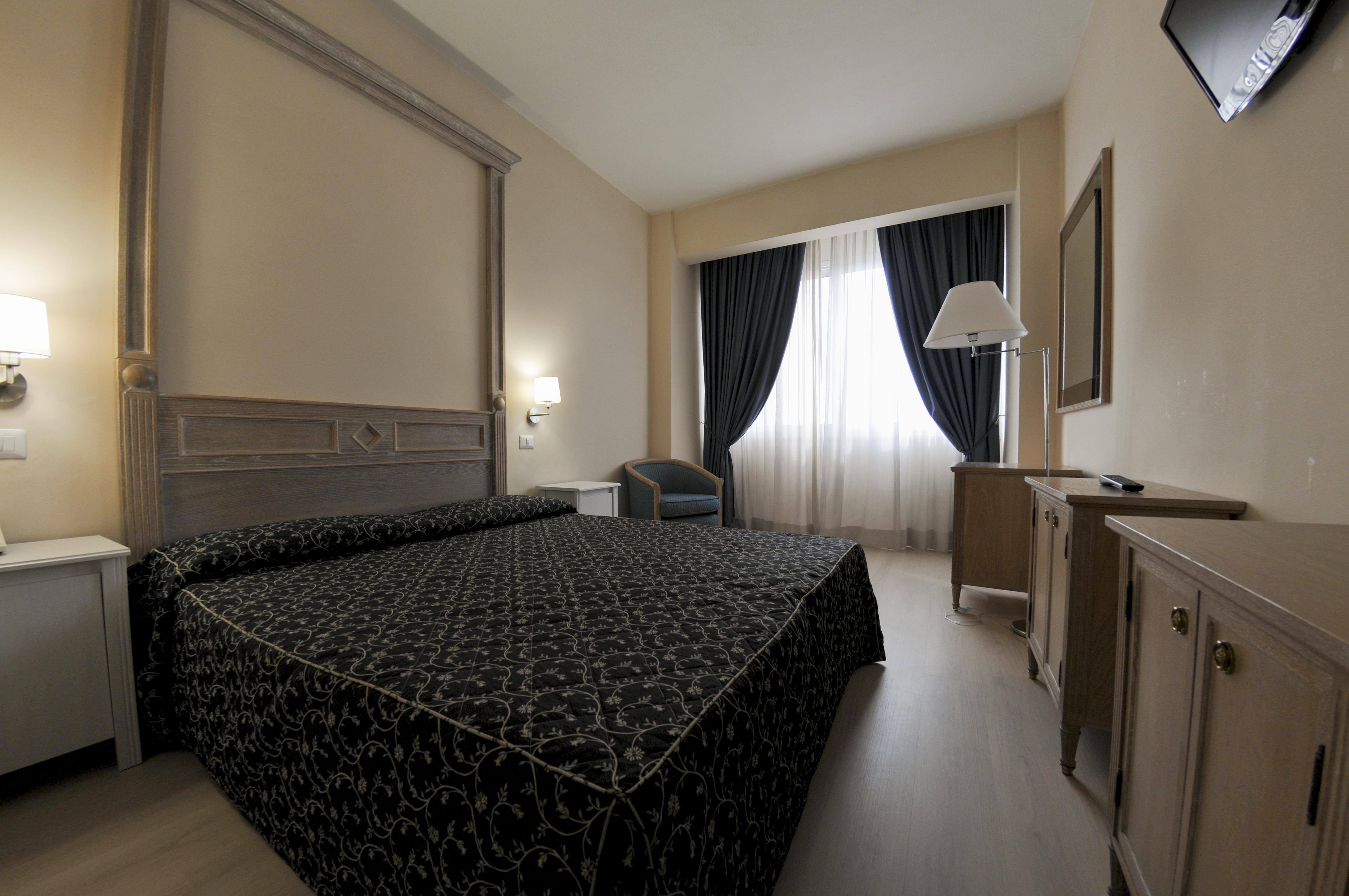 Hotel Mediterraneo Civitavecchia Exterior photo