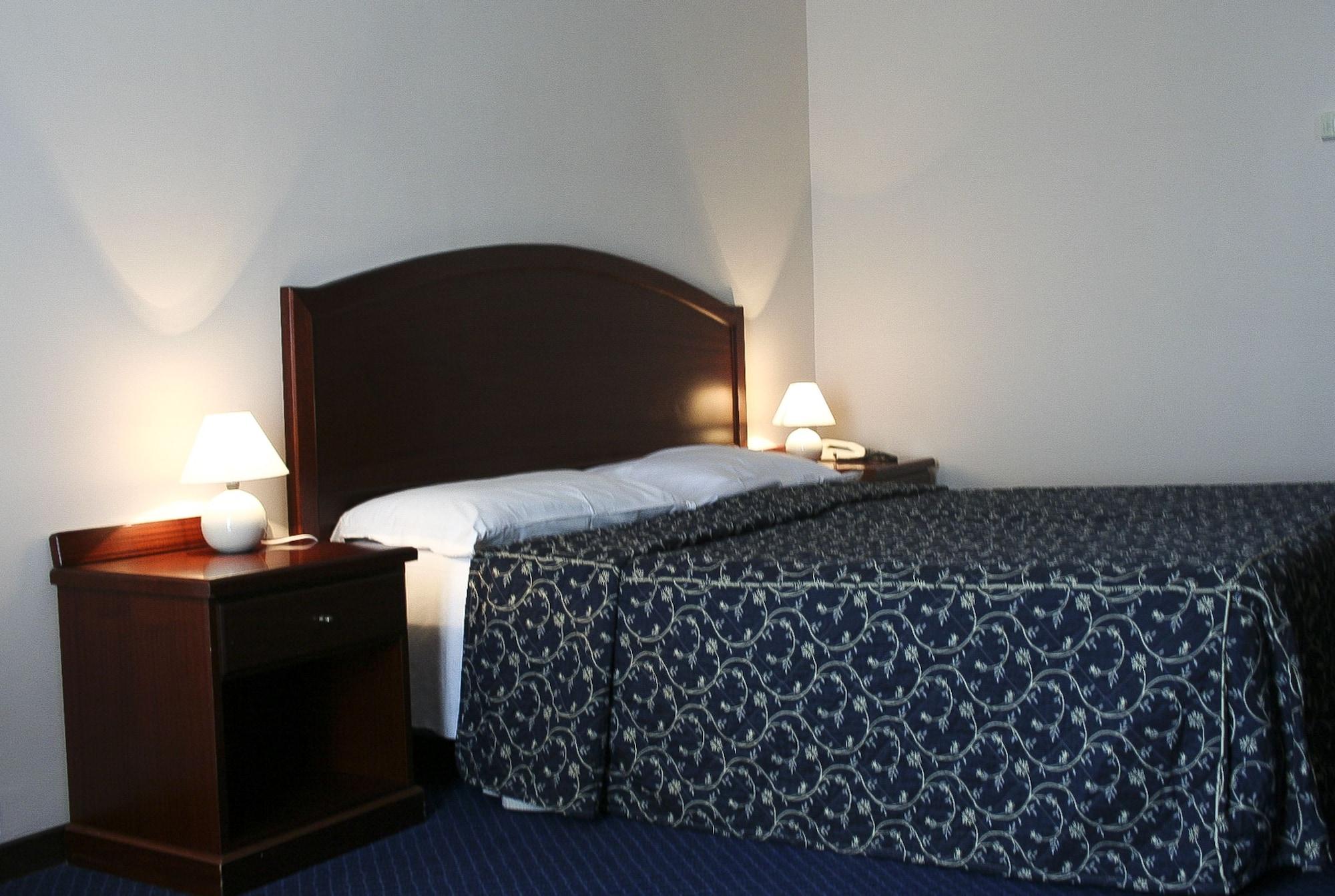Hotel Mediterraneo Civitavecchia Exterior photo